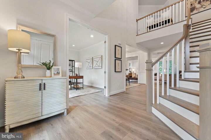 Property Photo:  505 Glyndon Street NE  VA 22180 