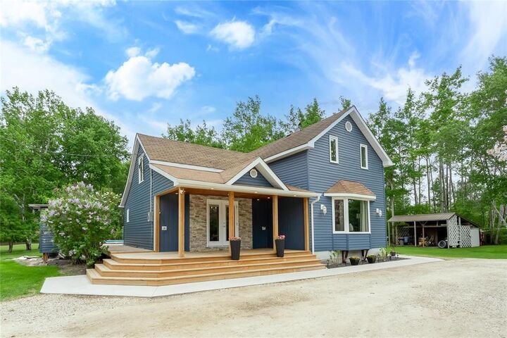 Property Photo:  69079 43 Road East  MB R0E 0C0 