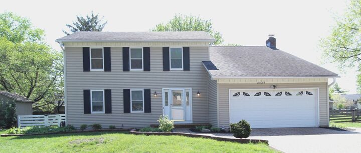 Property Photo:  2425 Olde Sawmill Boulevard  OH 43016 
