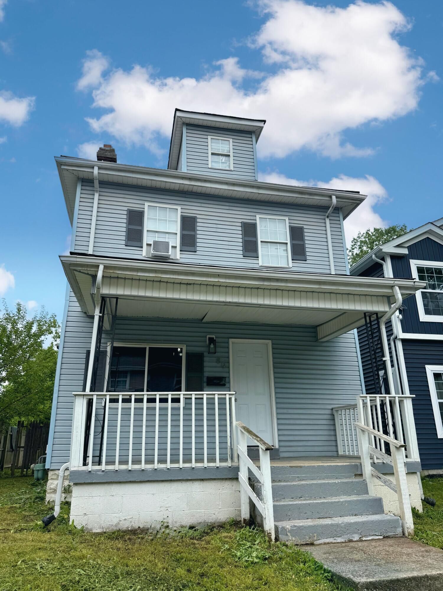 Property Photo:  89 N Wayne Avenue  OH 43204 