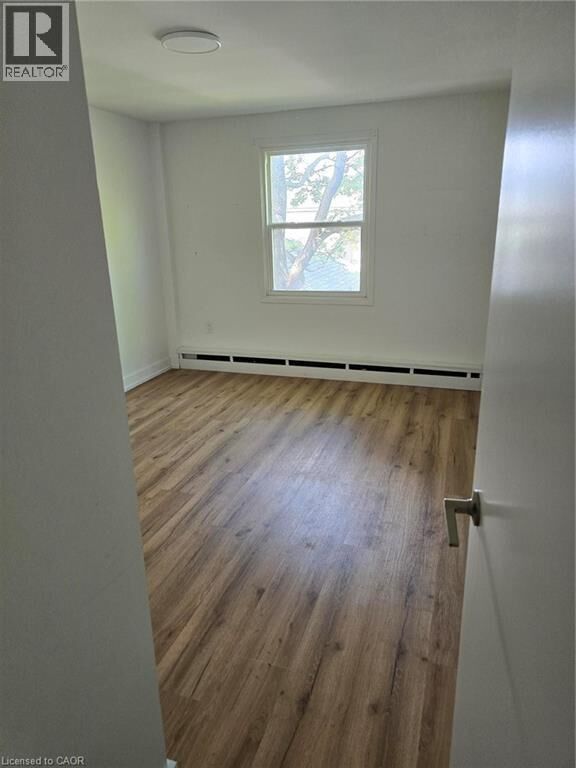 Photo de la propriété:  308 Egerton Street  ON N5Z 2G7 