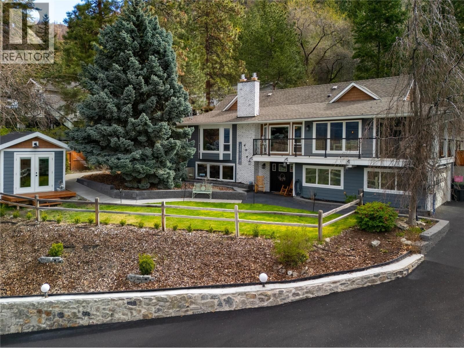 Property Photo:  277 Clifton Road North  BC V1V 1N3 