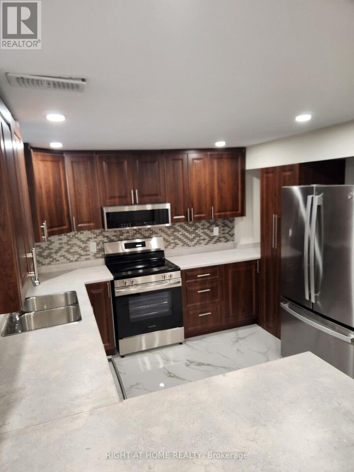 Property Photo:  62 Pineway Place Basement  ON L6S 5S4 