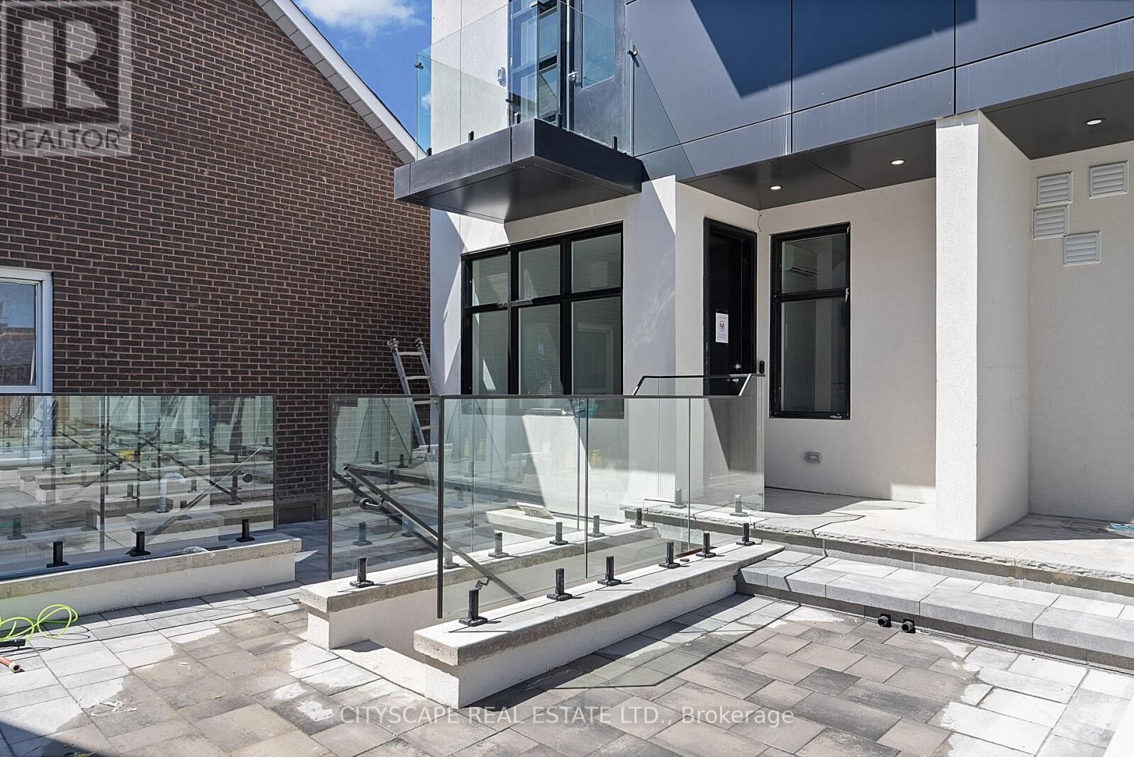 Property Photo:  587 Oakwood Avenue 1  ON M6E 2X8 