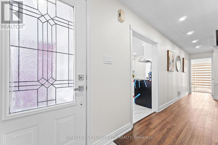 Property Photo:  87 Tulip Drive  ON L6Y 3W9 