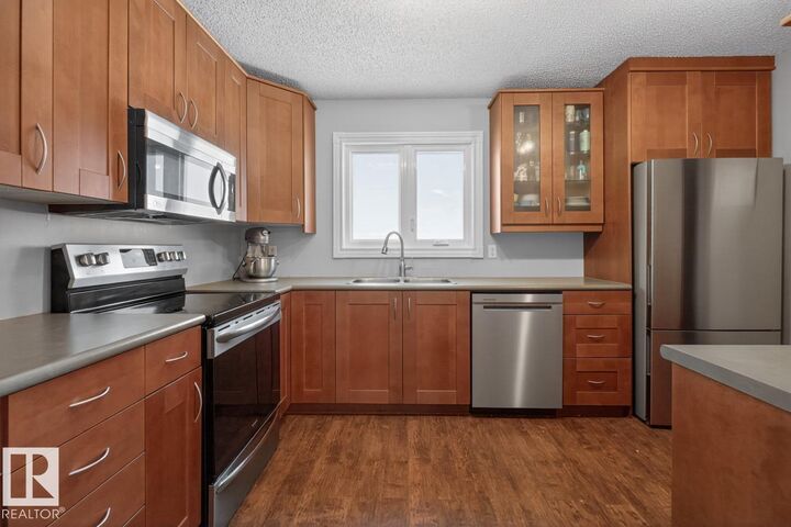 Property Photo:  18655 61 Avenue NW  AB T6M 2B3 