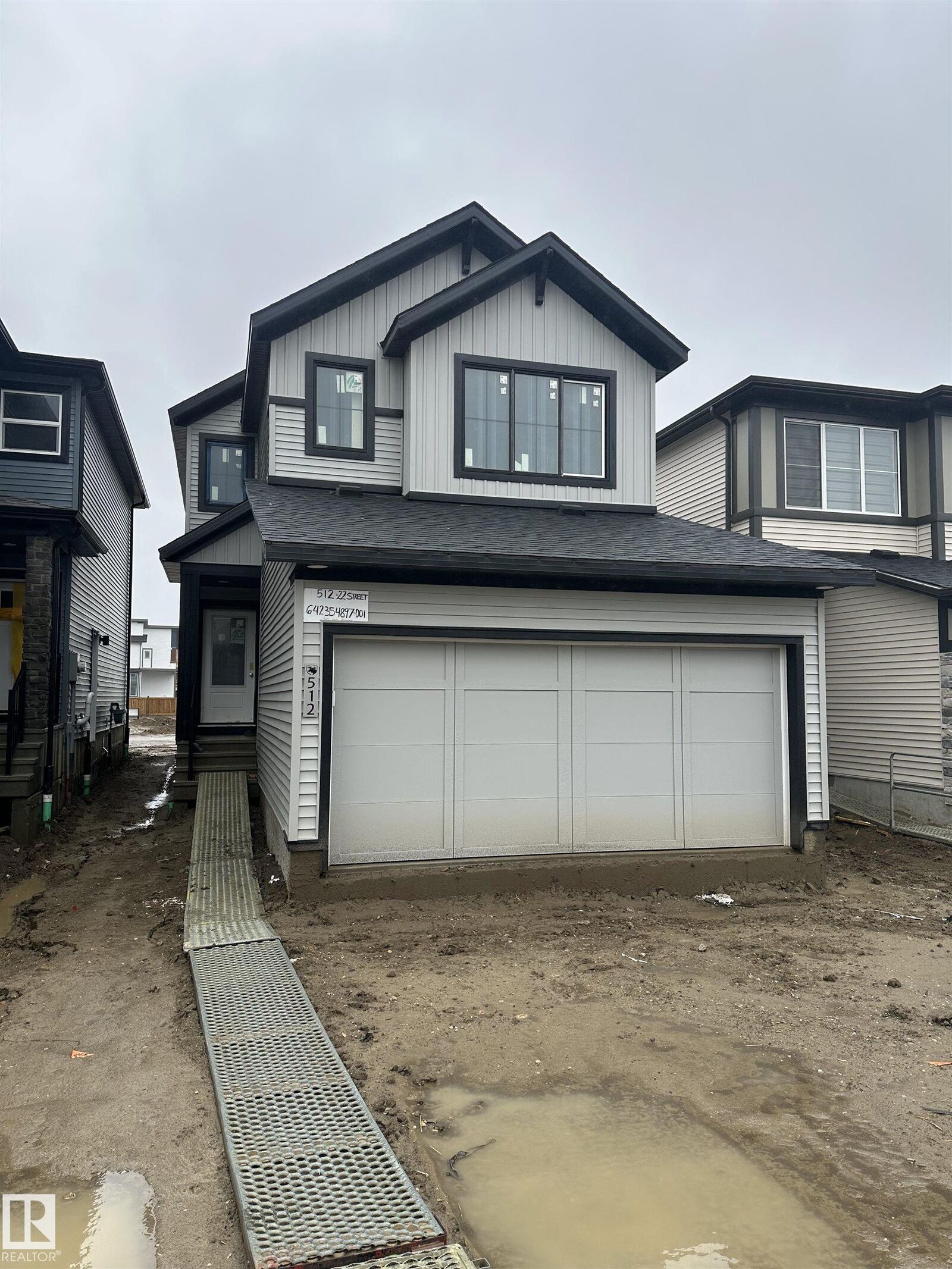 Property Photo:  512 22 Street SW  AB T6X 3M1 