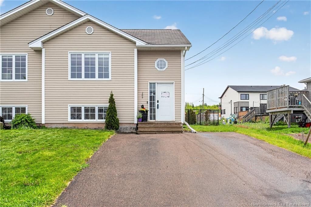 Property Photo:  209 Penrose Street  NB E1E 4W7 