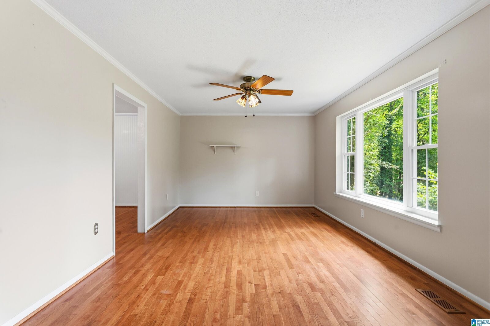Property Photo:  215 Oak Ridge Drive  AL 35121 