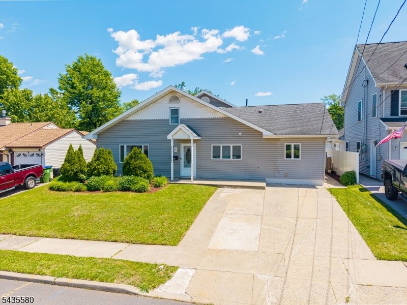 Property Photo:  24 Winthrop Rd  NJ 08817 
