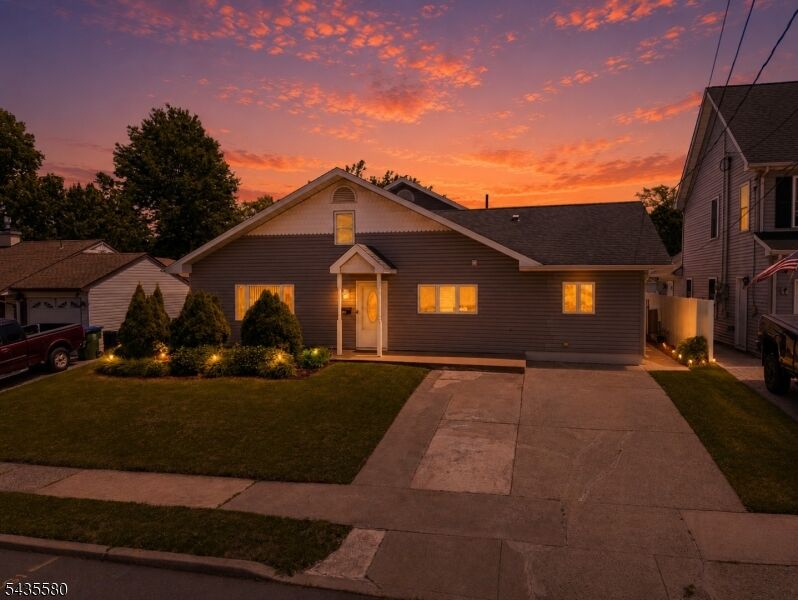 Property Photo:  24 Winthrop Rd  NJ 08817 
