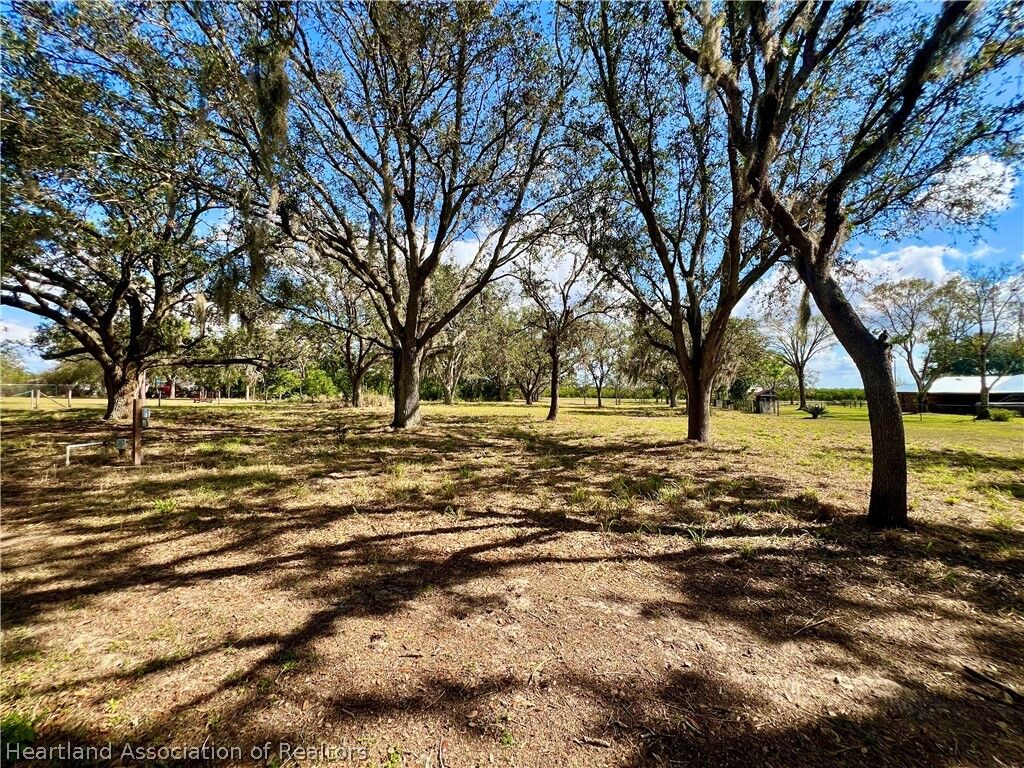 Property Photo: 348 Cr-17A Road S FL 33825