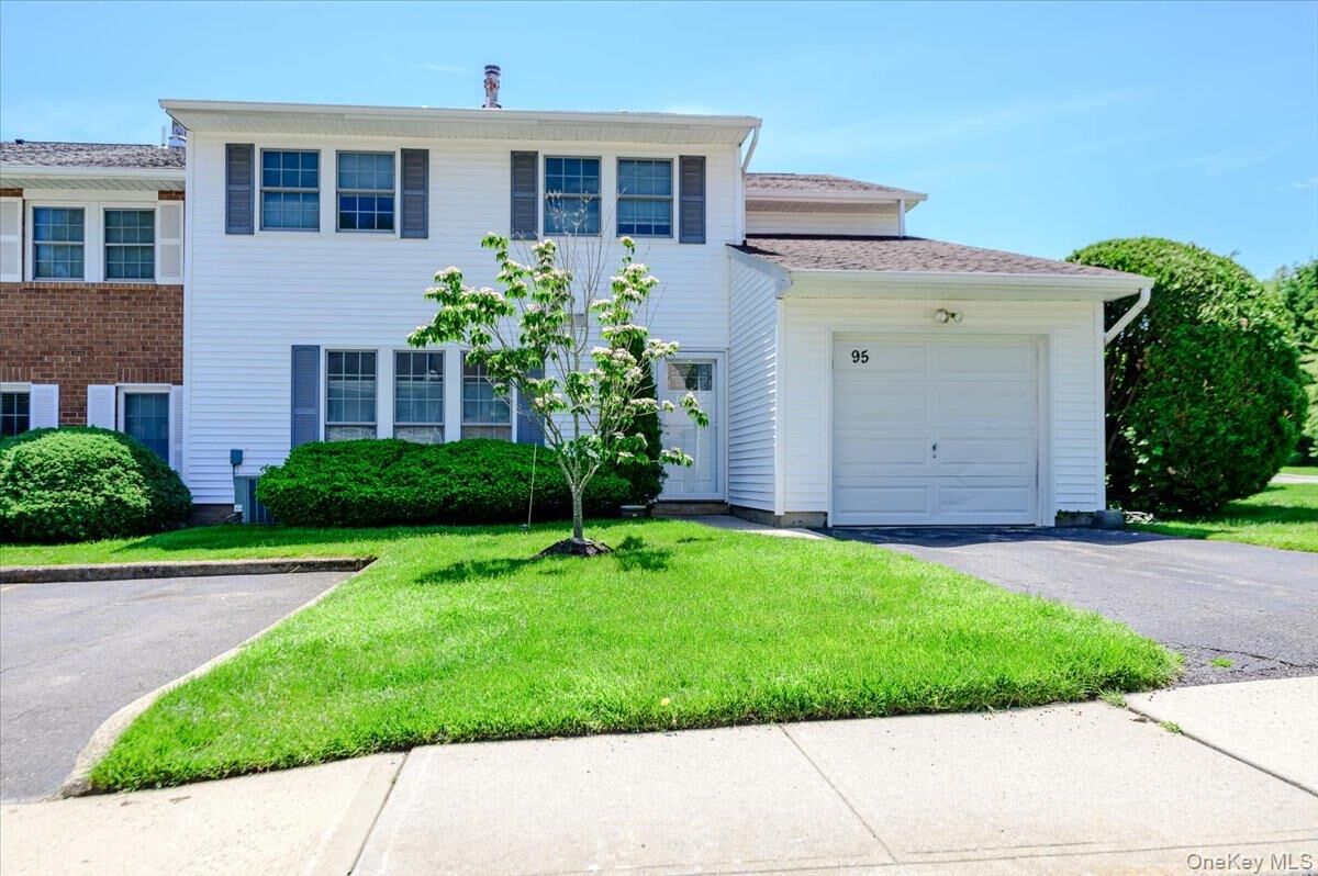 Property Photo:  95 Aspen Drive E  NY 11797 