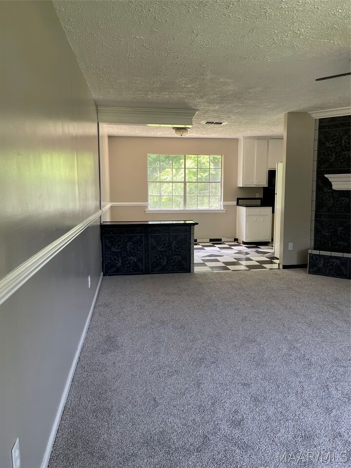 Property Photo: 518 W Wilding Drive AL 36116