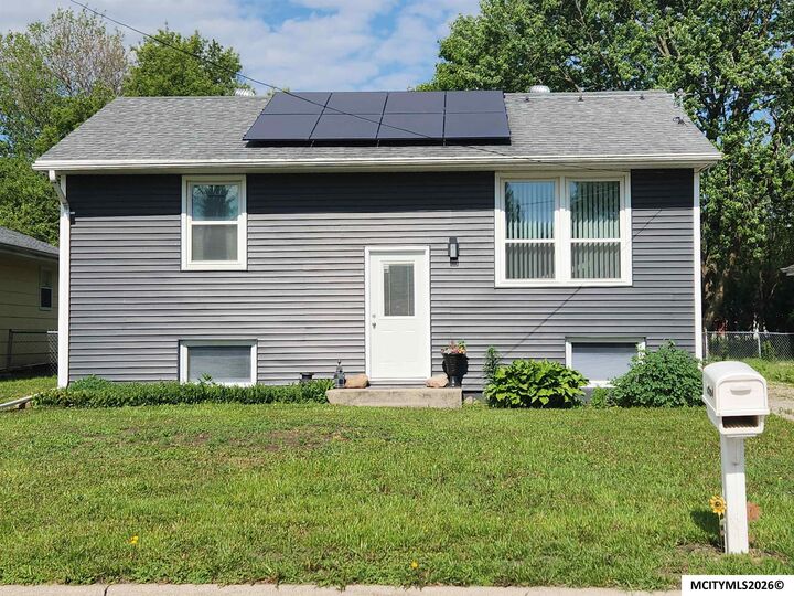 Property Photo: 1320 S Hampshire IA 50401