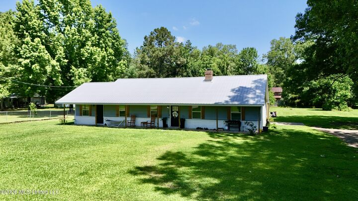 Property Photo:  280 Thomas Street  MS 39218 