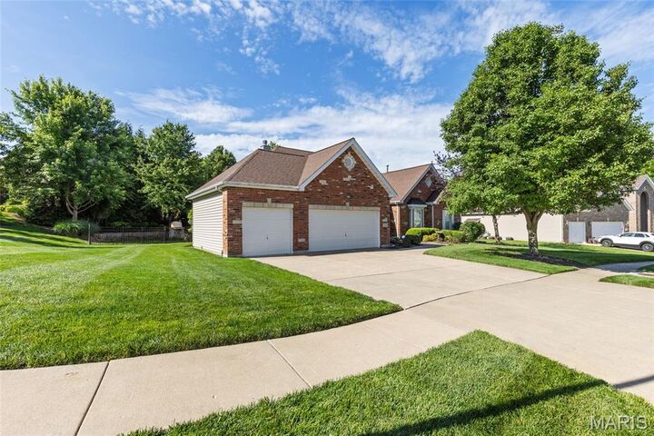Property Photo:  124 Fox Haven Drive  MO 63368 