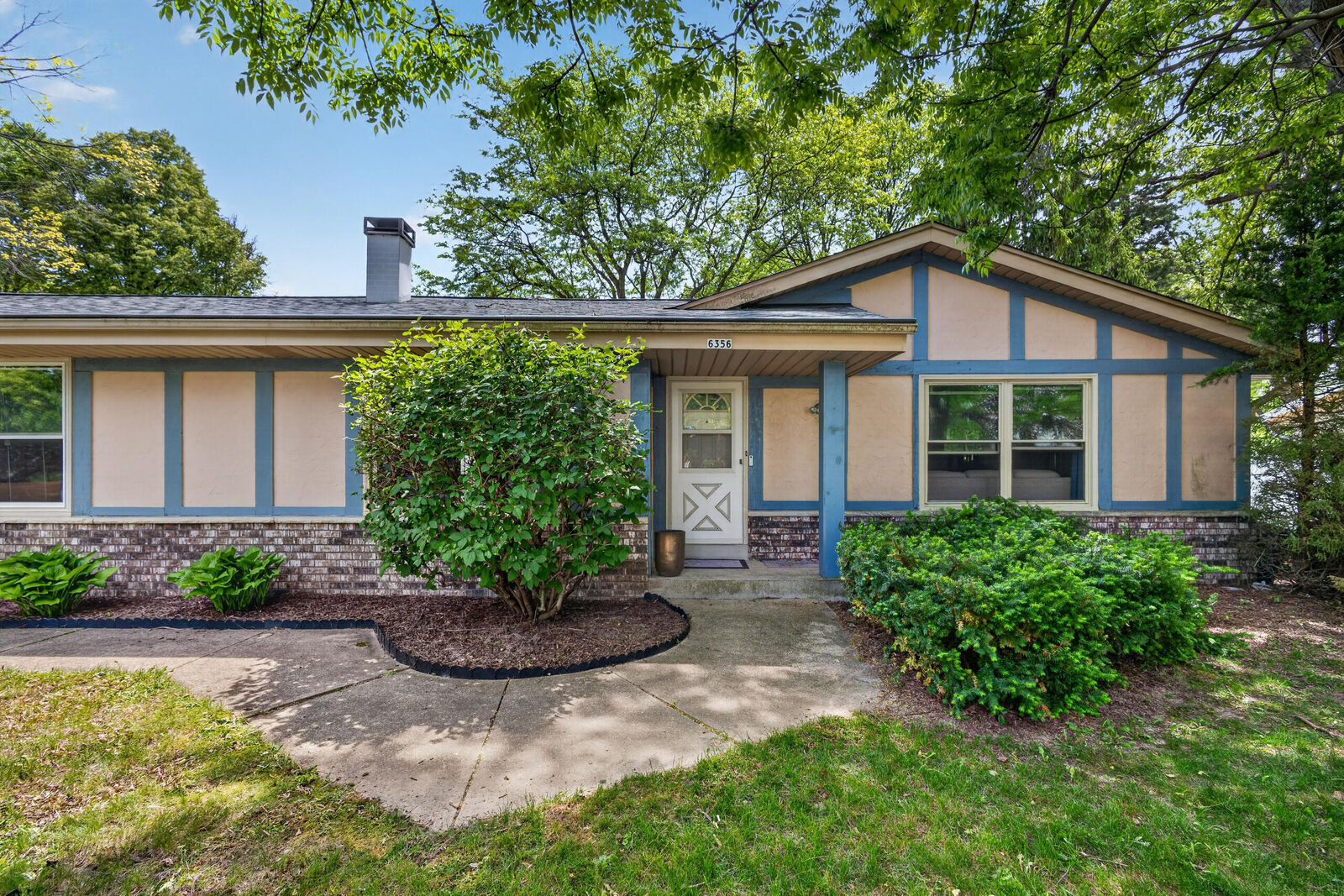 Property Photo:  6356 W Plaza Cir  WI 53223 