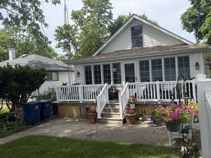 Property Photo: 2701 Harrison Place IL 60085