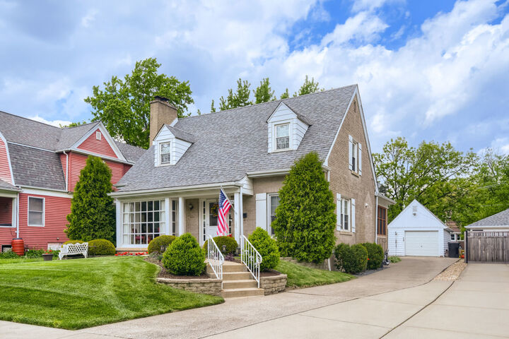 Property Photo:  