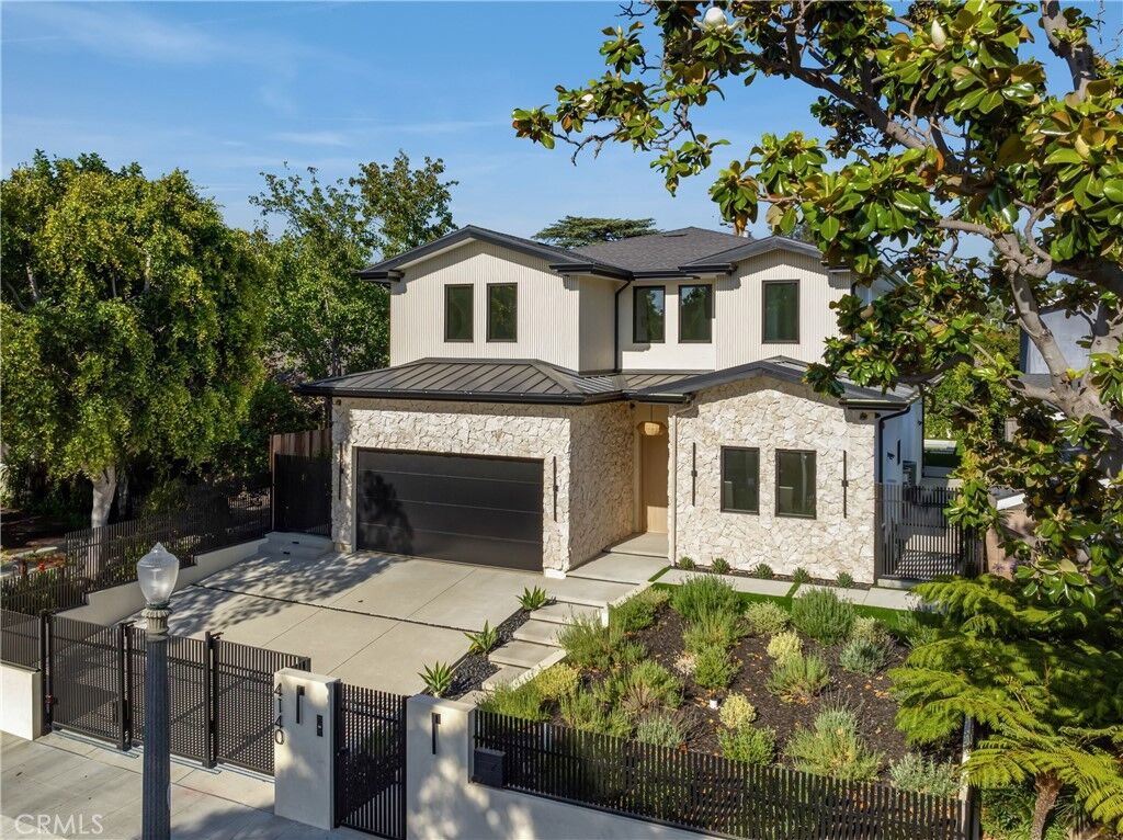 Property Photo:  4140 Kraft Avenue  CA 91604 