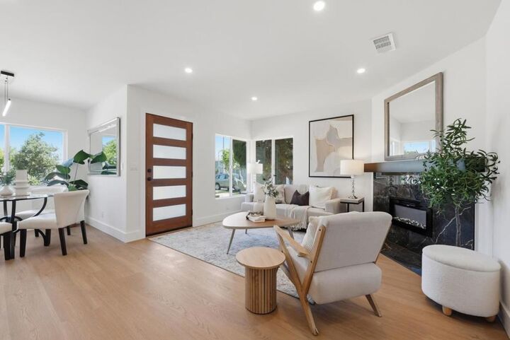 Property Photo:  988 Post Street  CA 94501 