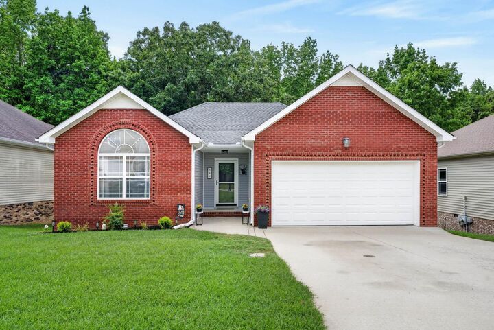 Property Photo:  544 Parkvue Village Way  TN 37043 