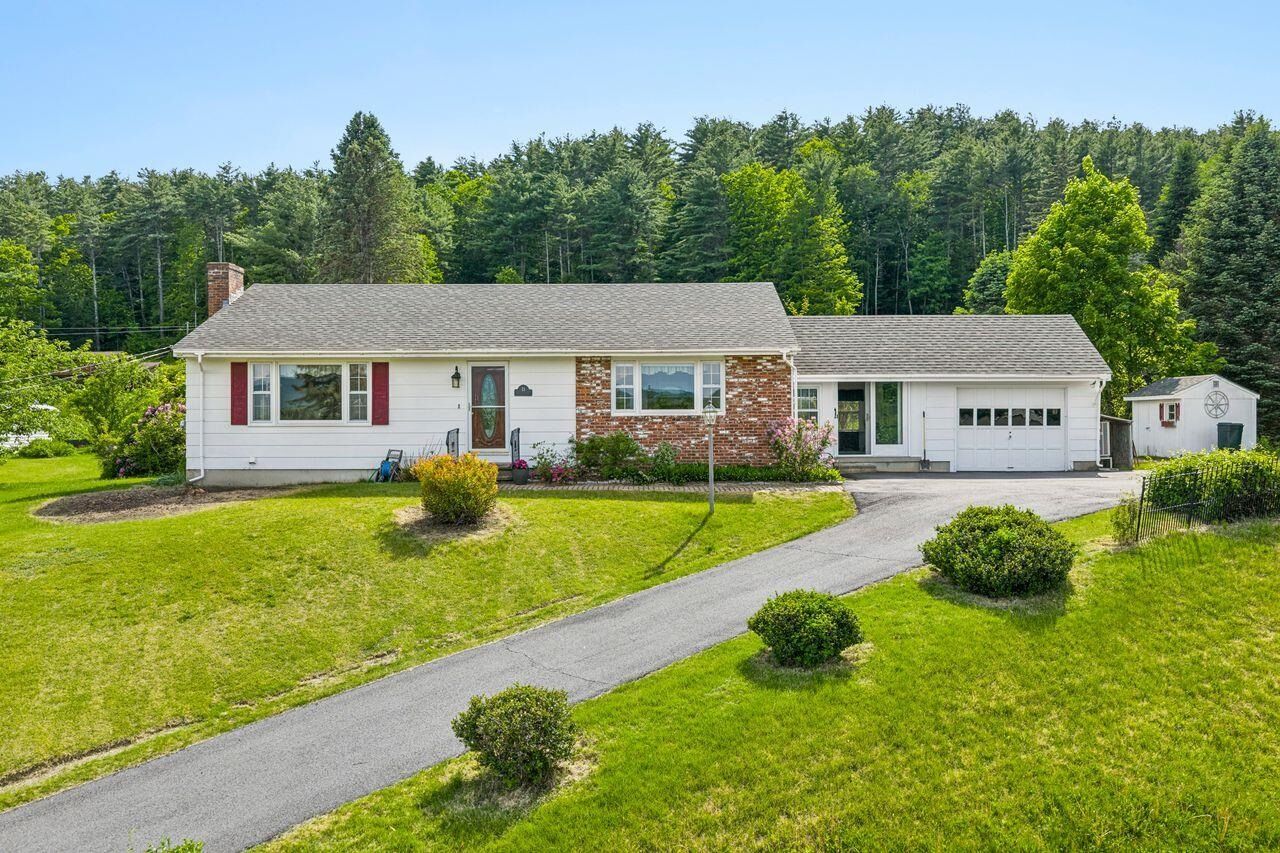 Property Photo:  21 Chase Circle  NH 03226 
