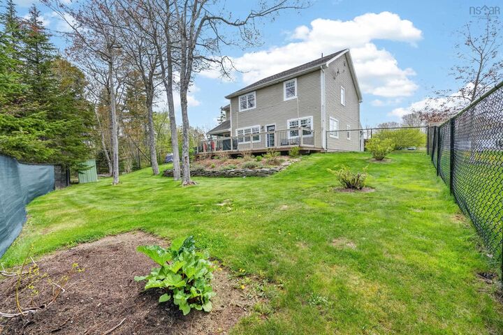 Property Photo:  51 Avondale Court  NS B1S 0E1 