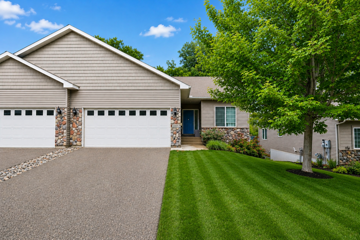 Property Photo:  3165 Doneene Lane  MN 55121 