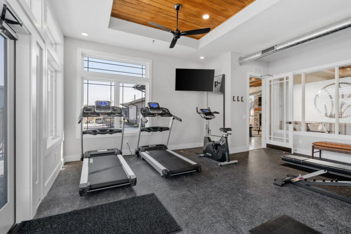 Property Photo:  5039 Lambert Avenue NE  MN 55301 