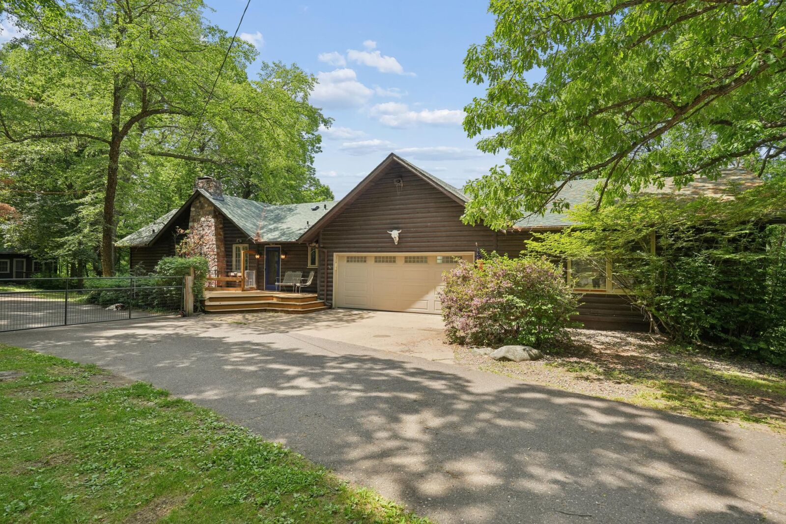 Property Photo:  901 N Cascade Street  WI 54020 