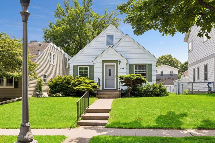 Property Photo:  1434 Scheffer Avenue  MN 55116 