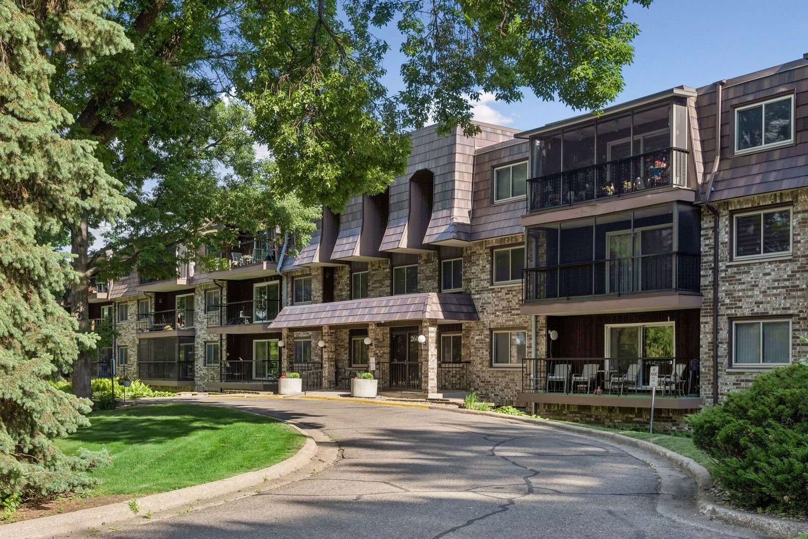 Property Photo:  260 Westview Drive 108  MN 55118 
