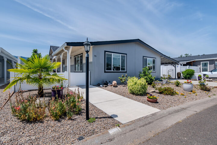 Property Photo:  333 Mountain View Drive Unit 75  OR 97540 