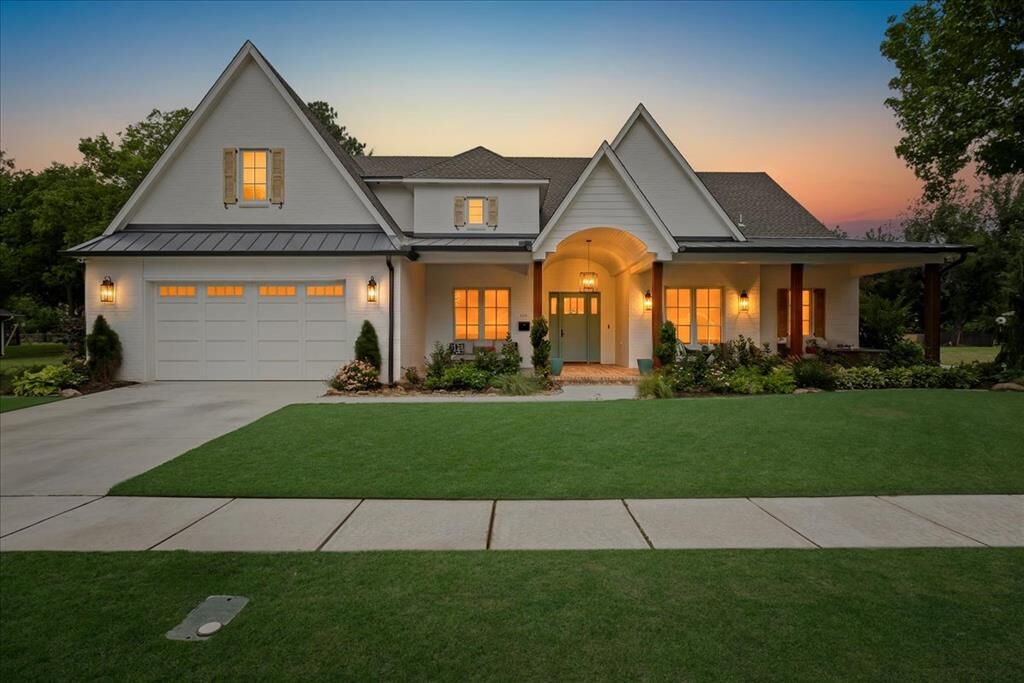 Property Photo: 4311 N Peniel Avenue OK 73008