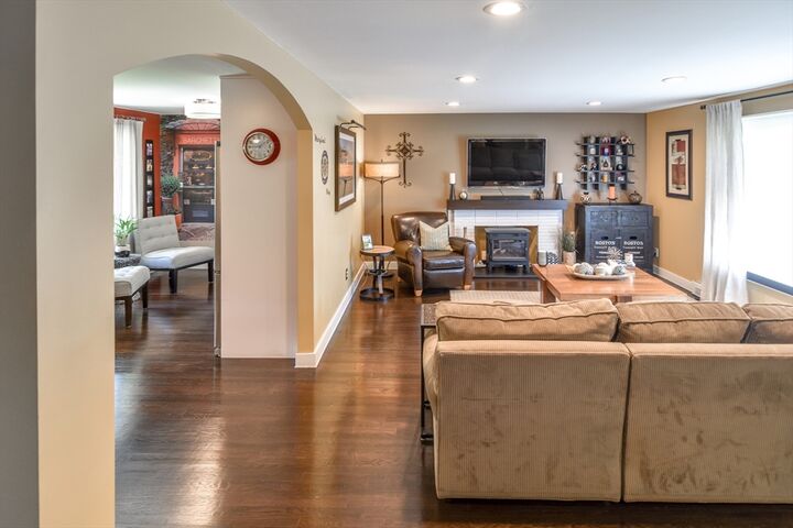 Property Photo:  29 Little Tree Lane  MA 01701 