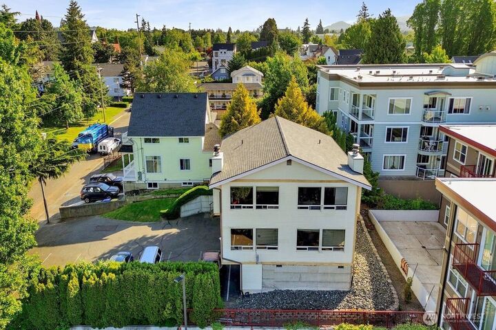 Property Photo: 1408 G Street WA 98225