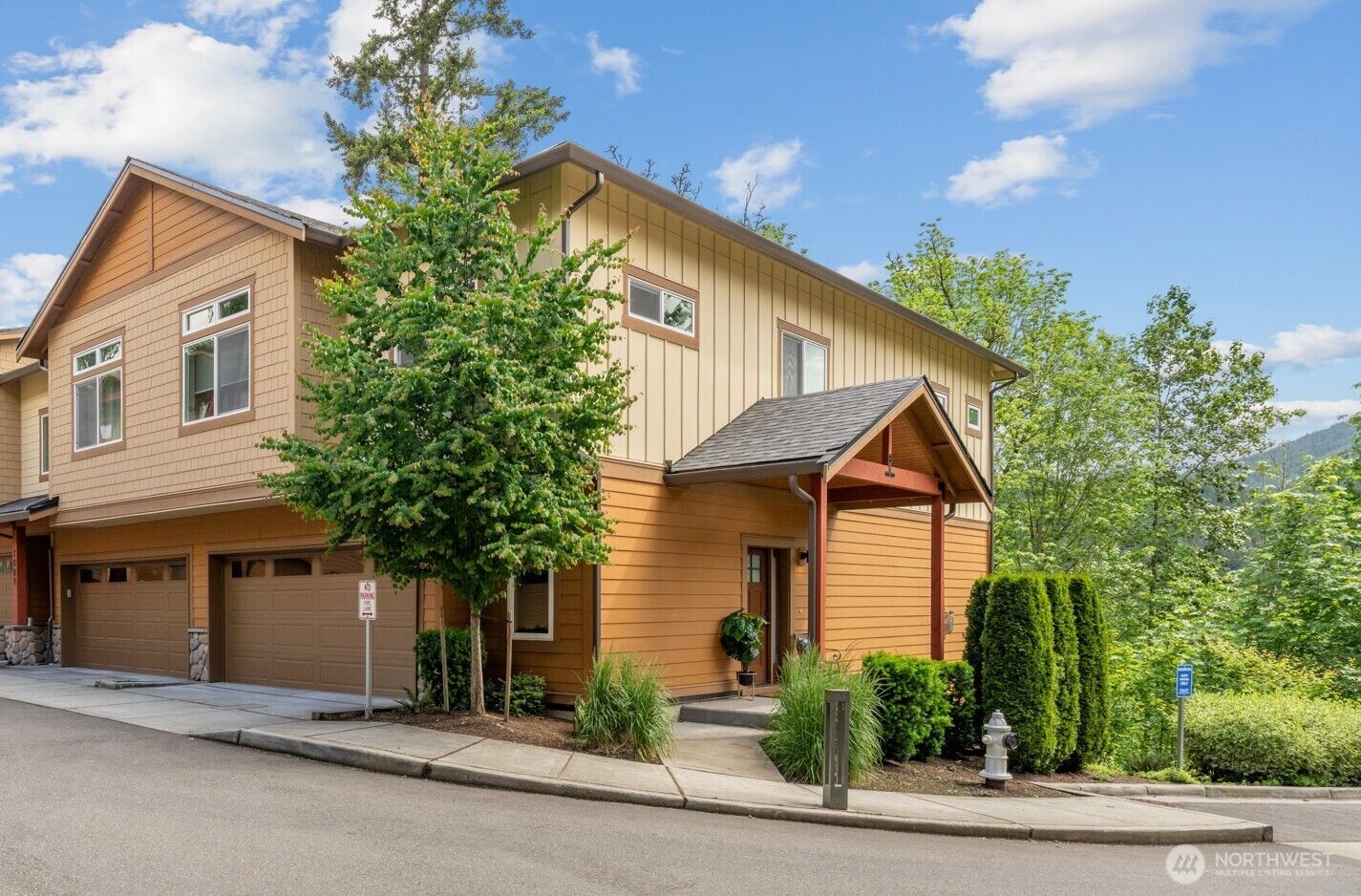 Property Photo:  1086  Collier Place SW N35  WA 98027 