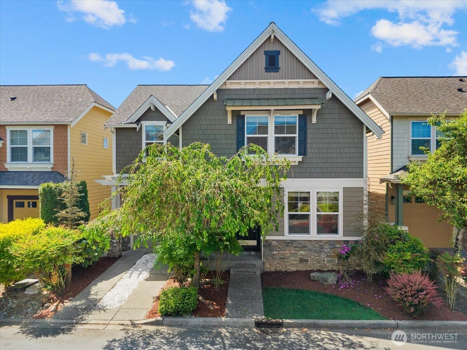 Property Photo: 822 235th Place SE WA 98021