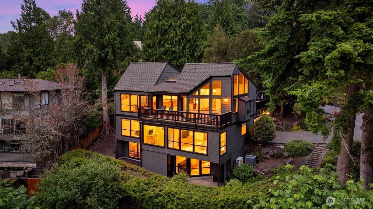 Property Photo:  13441  64th Terrace NE  WA 98034 