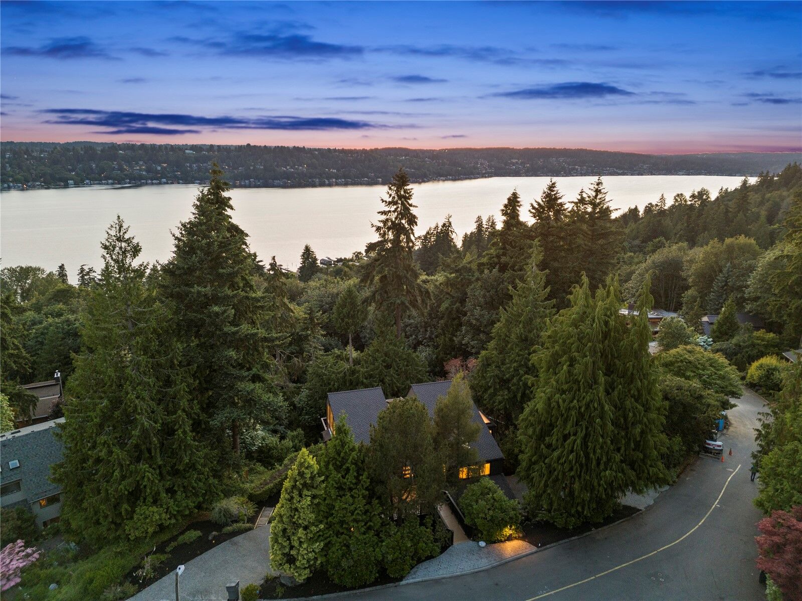 Property Photo:  13441  64th Terrace  NE  WA 98034 