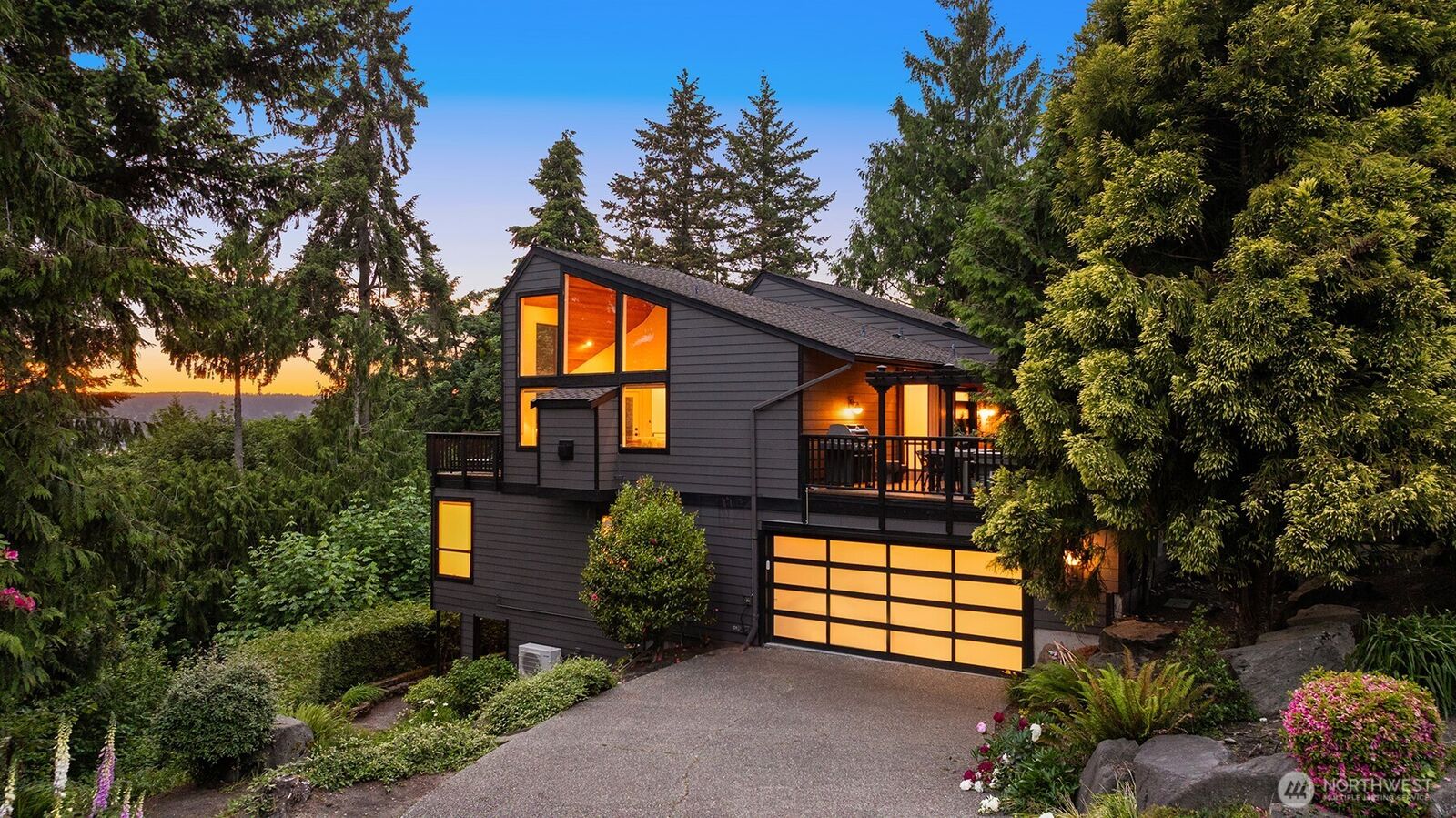 Property Photo:  13441  64th Terrace NE  WA 98034 