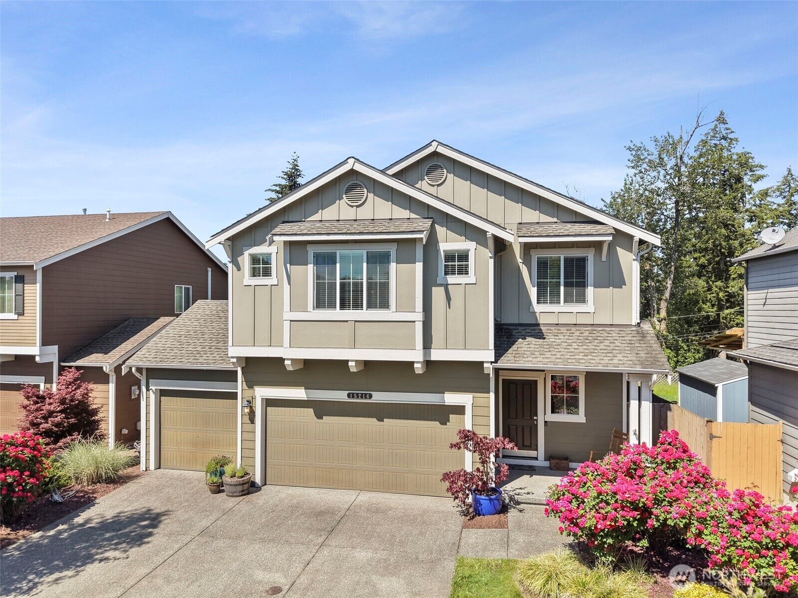 Property Photo:  15216  79th Avenue E  WA 98375 