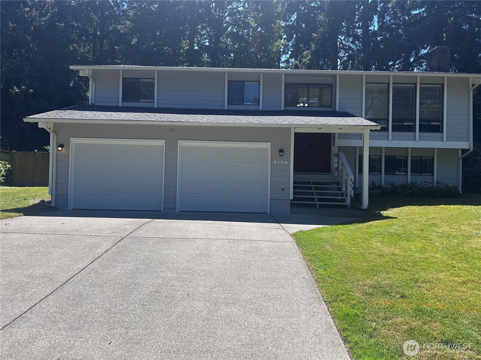 Property Photo:  9139 NE 142nd Way  WA 98034 