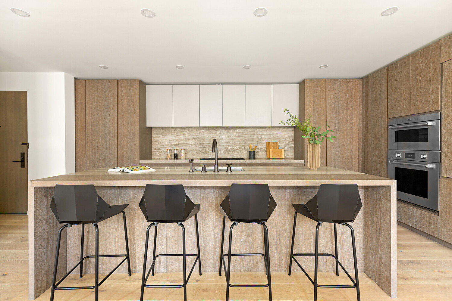 Property Photo:  66 Clinton Street 6A  NY 10002 