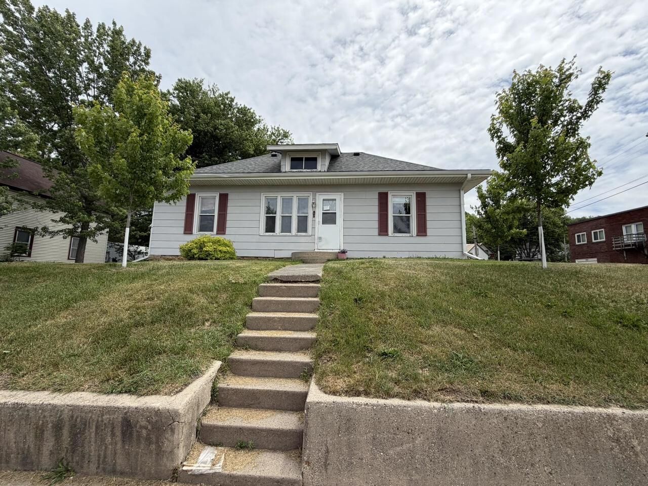 Property Photo:  863 S Park Street  WI 53581 