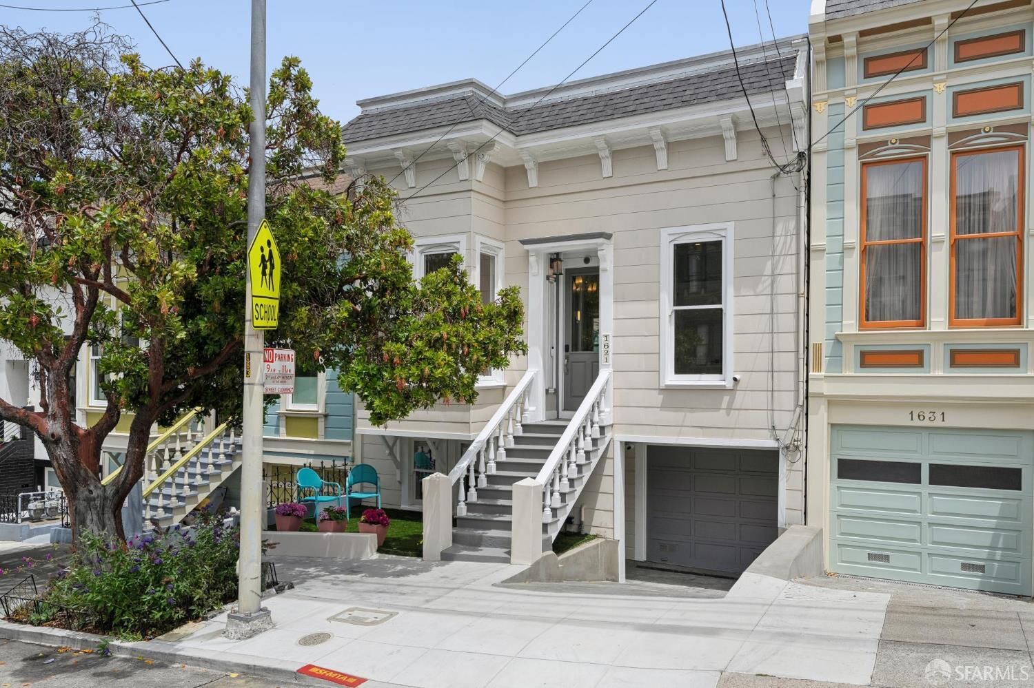 Property Photo:  1621 Castro Street  CA 94114 