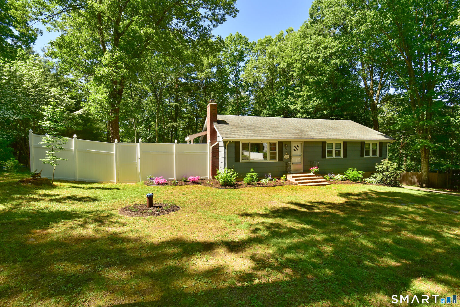 Property Photo:  607 Old Post Road  CT 06084 