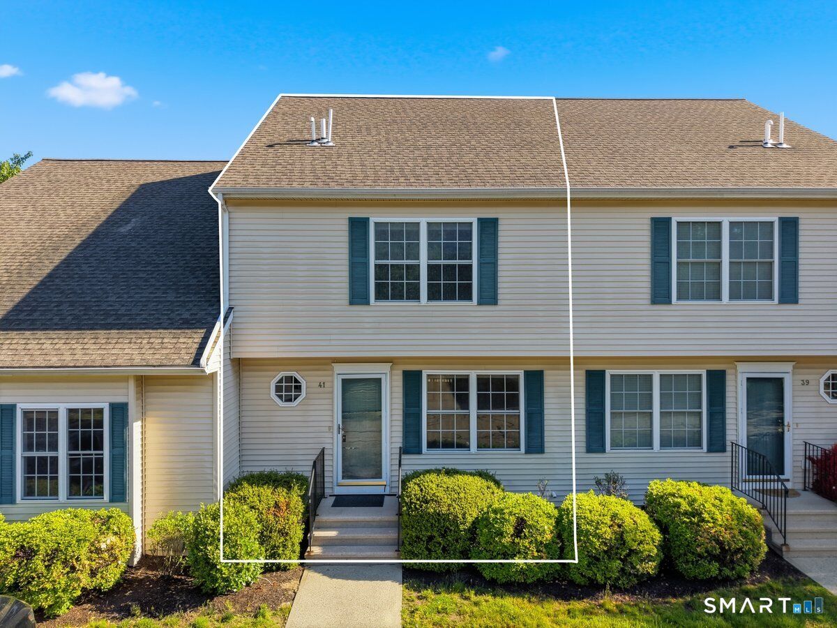 Property Photo:  41 Briar Lane 41  CT 06360 
